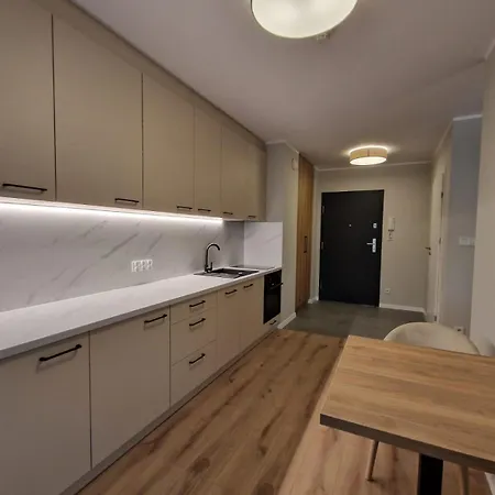 Apartman Cargo Przy Dworcu Glownym Pkp / Parking